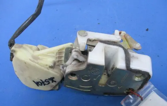 Honda Odyssey Rear door lock