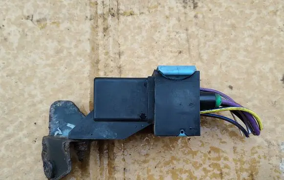 Ford Focus Glow plug pre-heat relay 9666671780