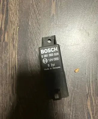 Volkswagen Crafter Glow plug pre-heat relay 07Z907281