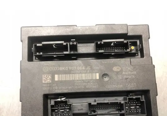 Audi A4 S4 B8 8K Central body control module 8K0907064JE