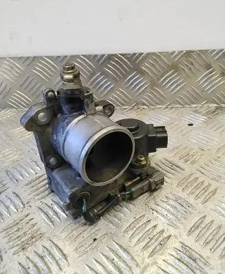 Toyota Avensis T250 Throttle valve 8967221020