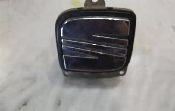 Seat Ibiza III (6L) Tailgate/boot open switch button 