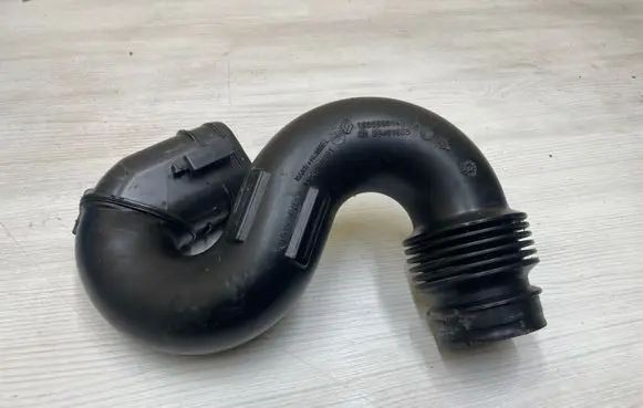 Renault Trafic III (X82) Air intake duct part 165555514R