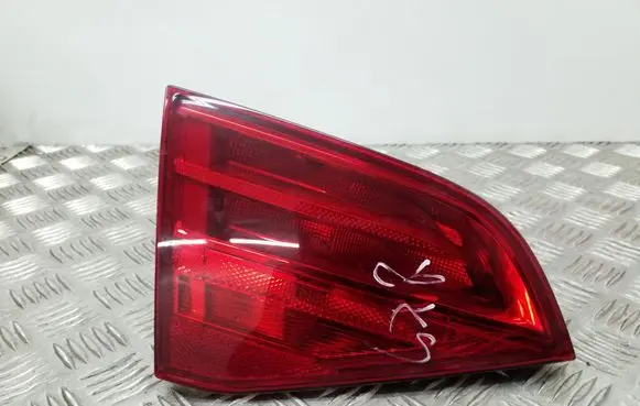Audi A4 S4 B8 8K Tailgate rear/tail lights 8K9945093