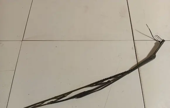 Audi A4 S4 B5 8D Front wiper blade arm 8D1955407A