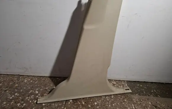 Volvo XC60 (B) pillar trim (bottom) 6841932