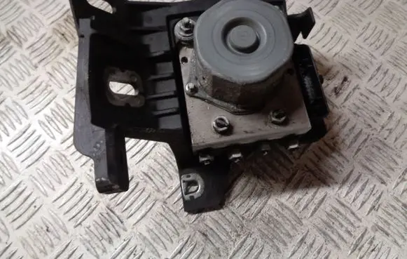 Opel Corsa E ABS Pump 39002554