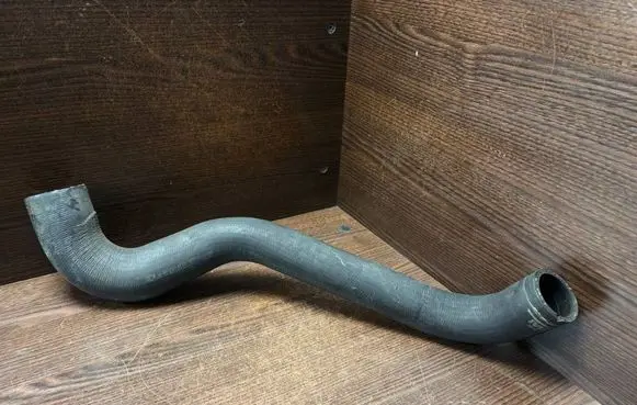 Iveco Daily 3rd gen Intercooler hose/pipe 504275574