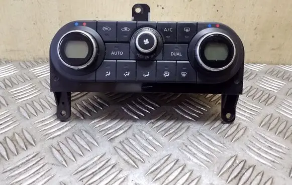 Nissan Qashqai Climate control unit 27500JD40B