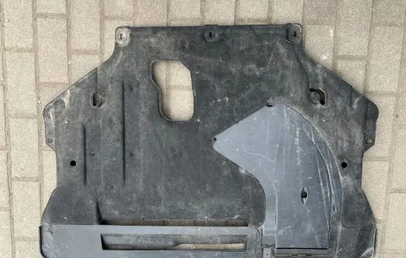 Ford Kuga II Engine splash shield/under tray CV617H403B CV617H403E