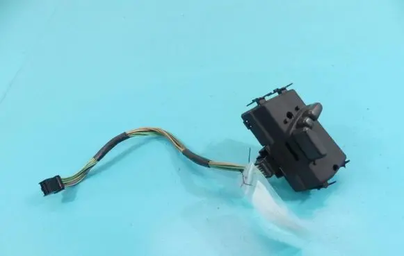 Chrysler Pacifica Seat control switch 1AK87TRMAA IMPRK1234413