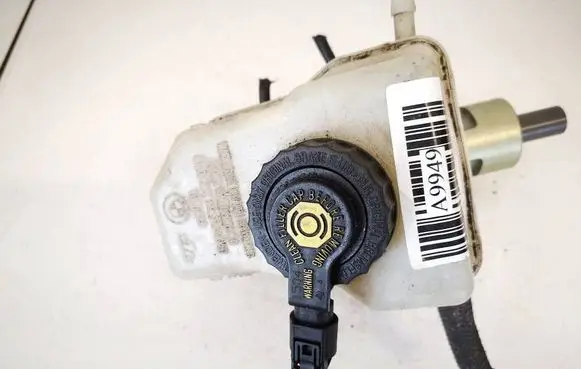 BMW 1 E81 E87 Brake fluid reservoir 03350886541 03.3508-8654.1