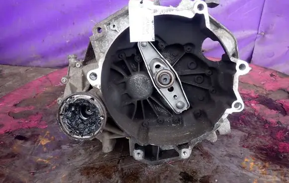 Volkswagen Golf IV Manual 5 speed gearbox FXQ