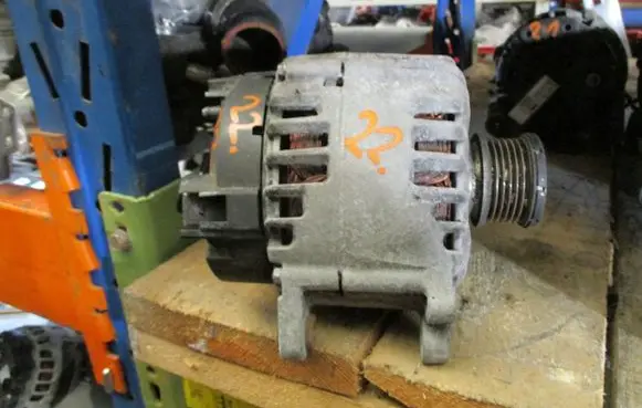 Skoda Fabia Mk1 (6Y) Generator/alternator 039903016F