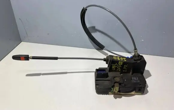 Opel Zafira A Front door lock 90561154