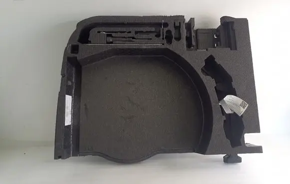 Audi TT TTS Mk2 Tool set 8J0864501