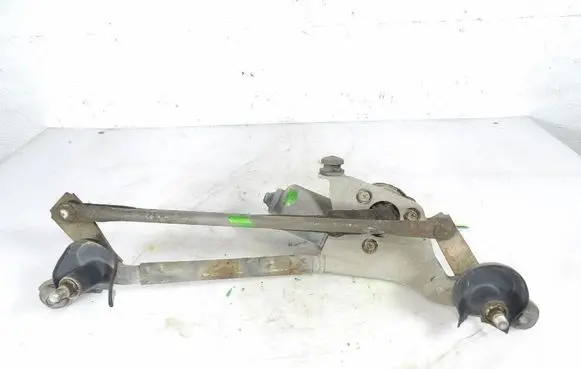 Toyota Yaris Front wiper linkage and motor 851100D080