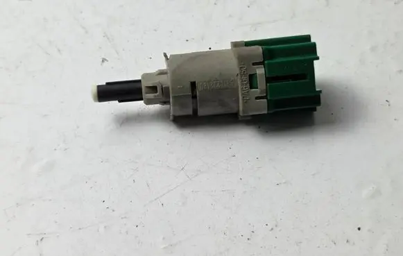 Opel Crossland X Brake pedal sensor switch 9818232480