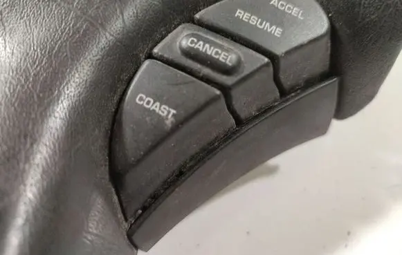 Dodge Grand Caravan Steering wheel buttons/switches 