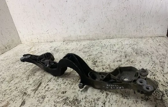BMW X3 E83 Gearbox mounting bracket
