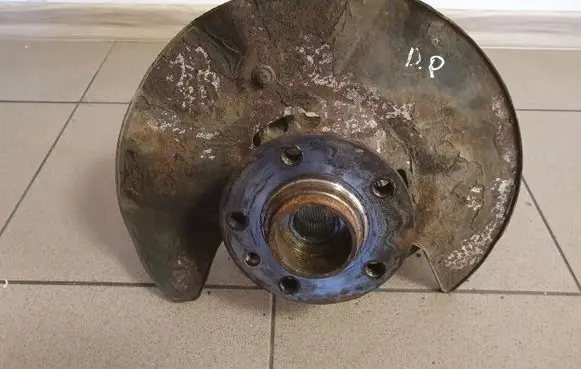 Volkswagen Transporter - Caravelle T5 Front wheel hub