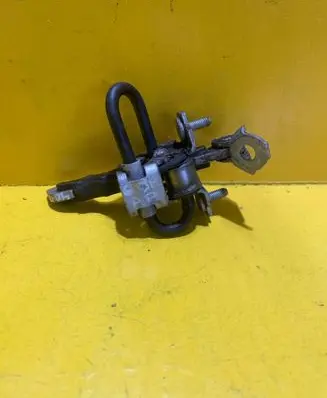 Fiat 500 Front door check strap stopper 