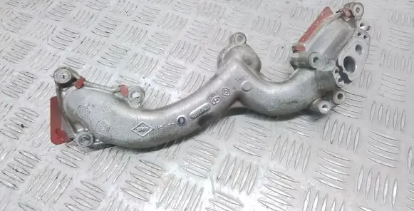 Nissan Navara D40 Engine coolant pipe/hose 901095