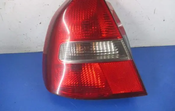 Mitsubishi Carisma Rear/tail lights