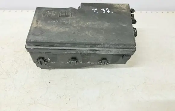 Volvo V50 Fuse box set 8688040