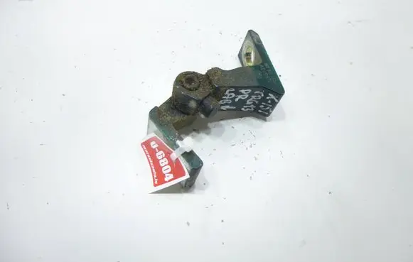 Volkswagen Touareg II Front door lower hinge 8K0831402A A046574