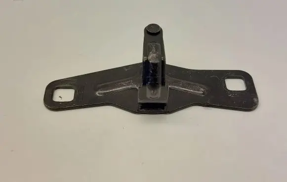 Audi A4 S4 B8 8K Loading door lock loop/hook striker 8T0827507