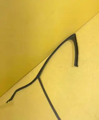 Citroen C4 I Picasso Rubber seal loading door window/glass 