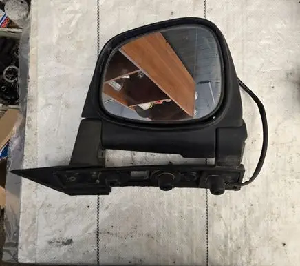 Front door electric wing mirror