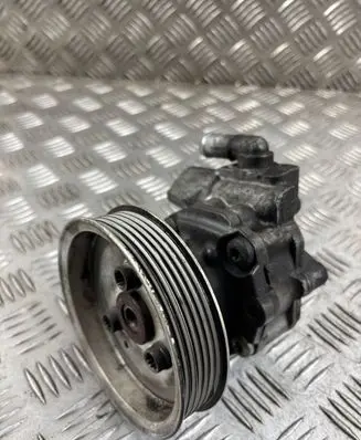 Audi Q7 4L Power steering pump 7L8422154J