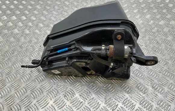 BMW 5 G30 G31 G38 AdBlue liquid reservoir 7354384