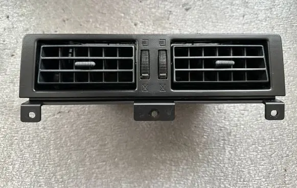 Nissan Terrano Dash center air vent grill 6875059G10