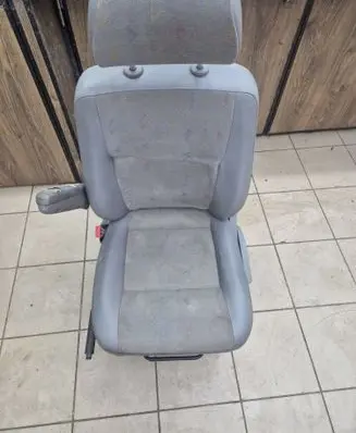 Volkswagen Transporter - Caravelle T5 Front driver seat 7H0881303E 7H0881201C