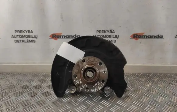 Volkswagen Tiguan Front wheel hub 5Q0407257C 5QF400053AT
