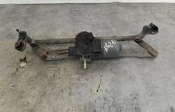 Seat Ibiza IV (6J,6P) Front wiper linkage