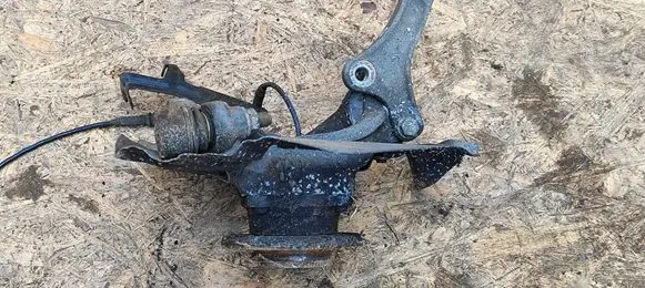 Front wheel hub