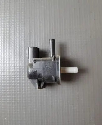 Toyota C-HR I Turbo solenoid valve 9091012276