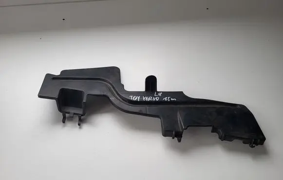 Toyota Verso Intercooler air channel guide 