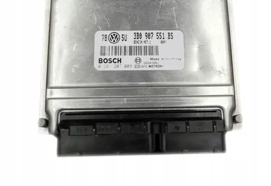 Volkswagen PASSAT B5.5 Engine control unit/module 3B0907551BS