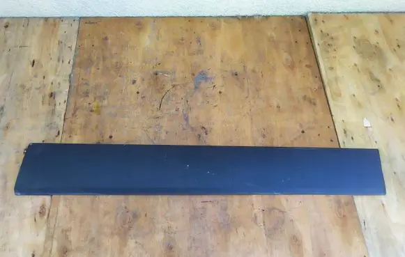 Renault Trafic III (X82) Front door trim (molding) 768555976R 828213755R 828212211R