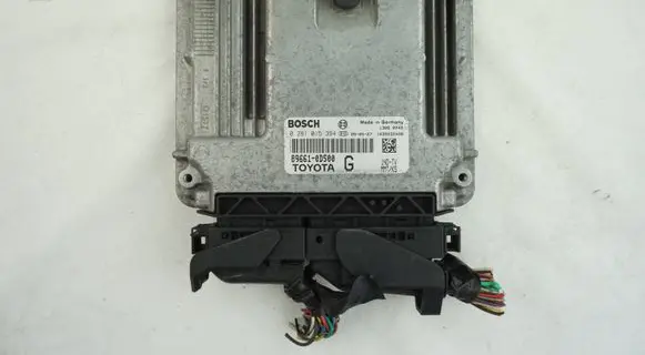 Toyota Yaris Engine control unit/module 896610D500 0281015394
