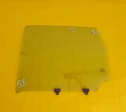 Nissan Note (E11) Rear door window glass