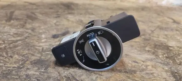 Mercedes-Benz E W212 Light switch A2129050551 10091531