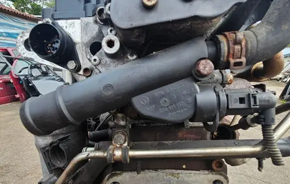 Thermostat/thermostat housing