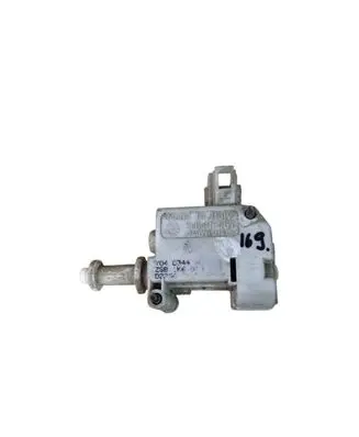 Volkswagen Golf V Central locking motor 1K6810773