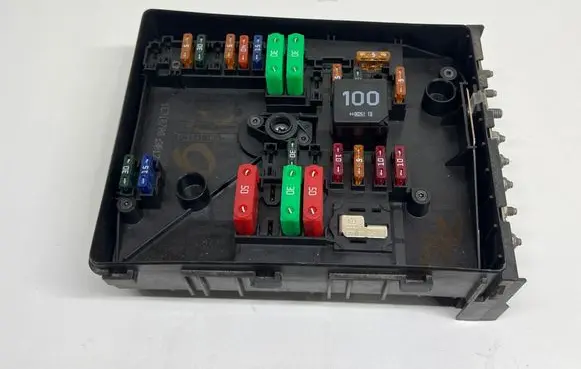 Volkswagen Golf Plus Fuse module 1K0937125A